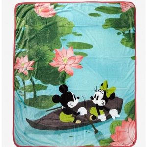 Disney Mickey & Minnie Lily Pond Throw blanket